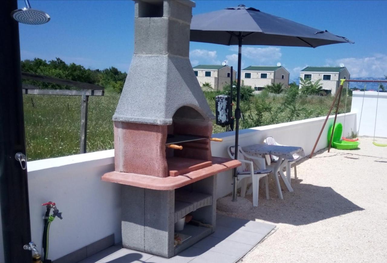 Apartmani Valuna Privlaka  Exterior foto